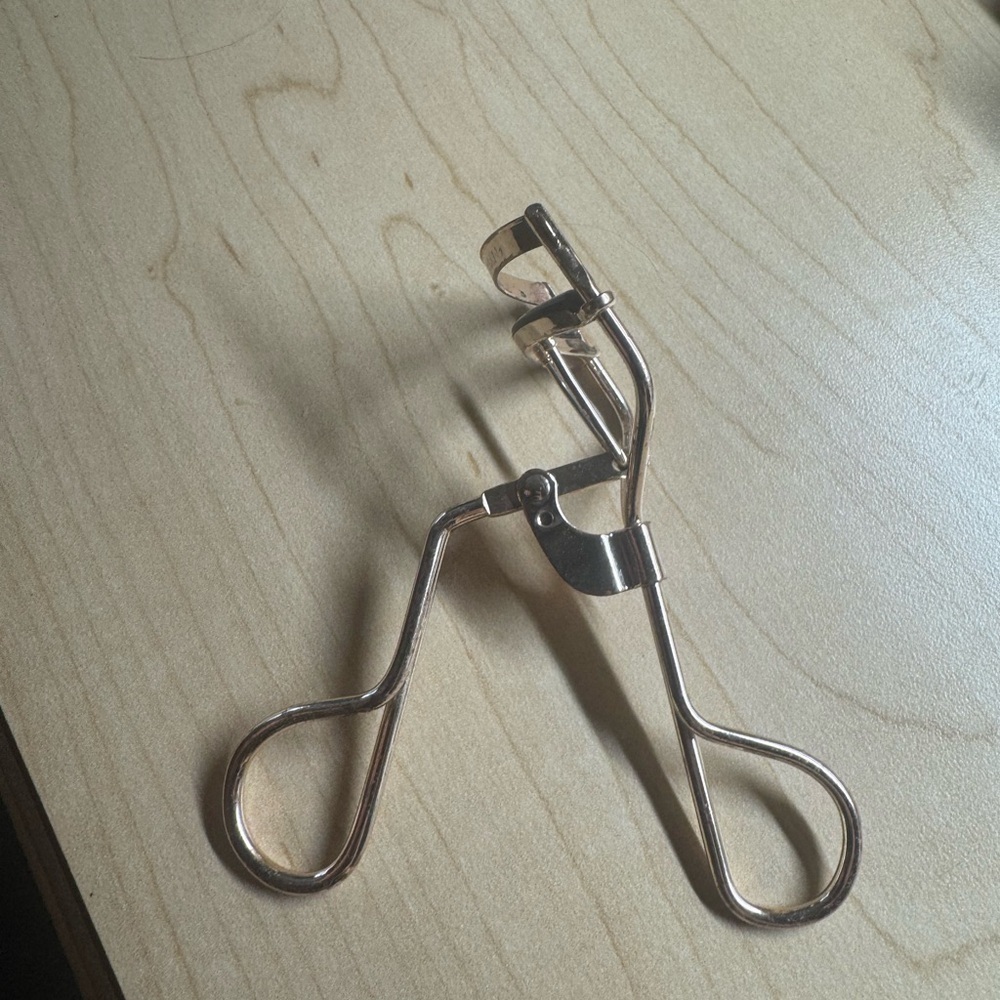 Silver Makeup Tool Eyelash Curler